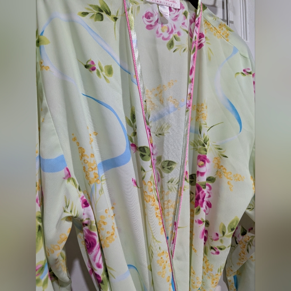 Oscar De La Renta Floral Kimono Robe - Picture 5 of 10